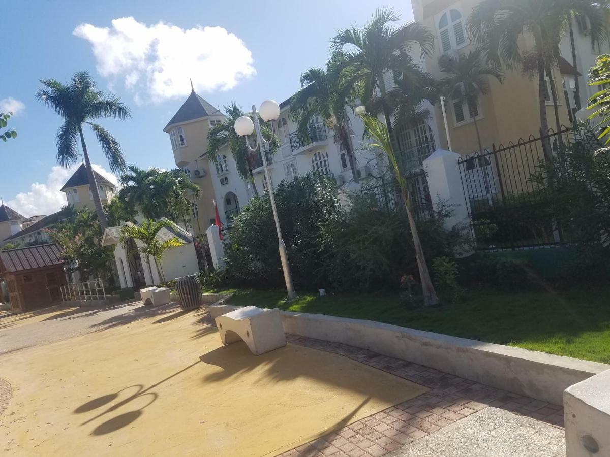 Rosi Ocean Sand Hotel Apt Ocho Rios Dış mekan fotoğraf