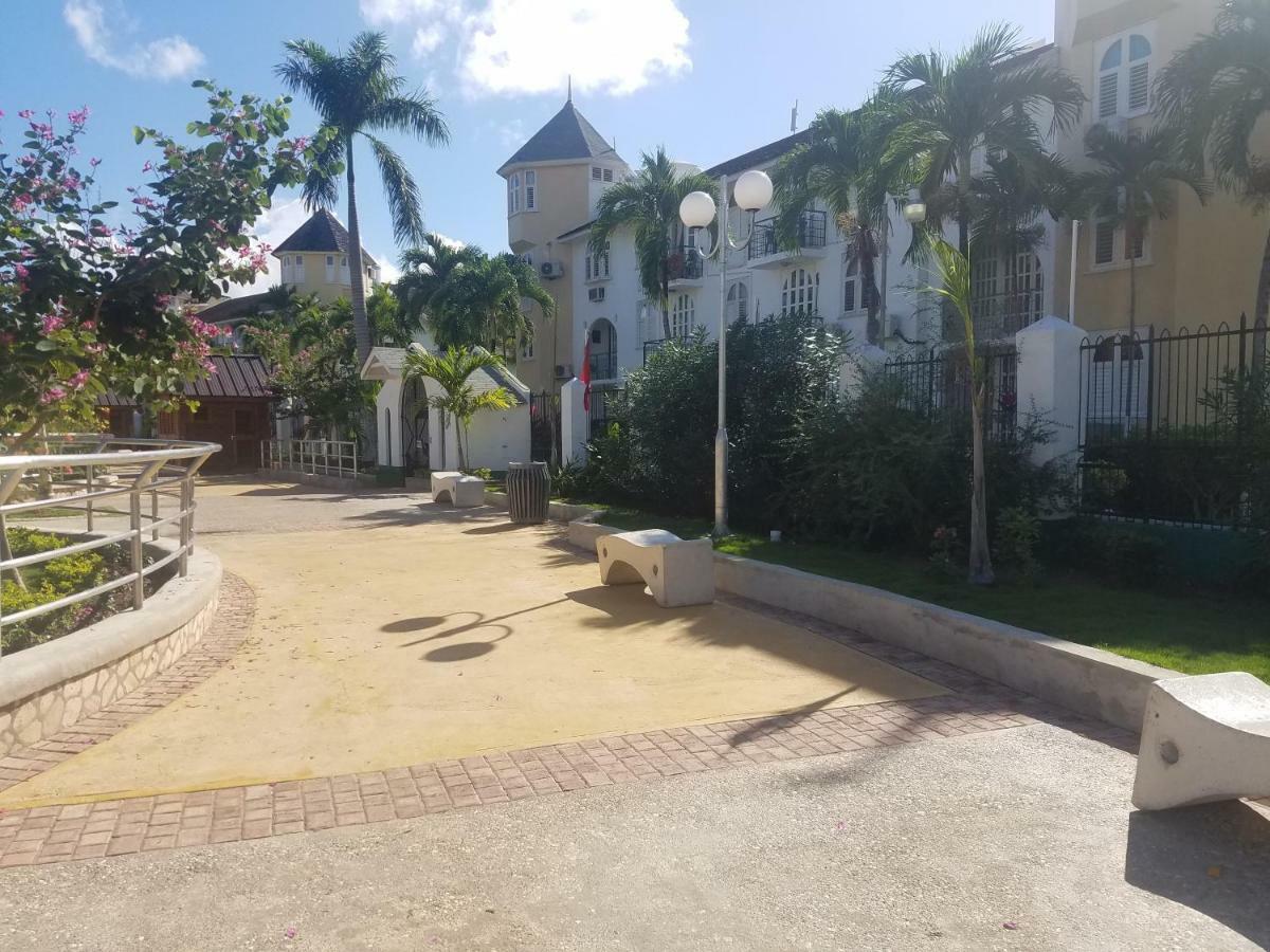 Rosi Ocean Sand Hotel Apt Ocho Rios Dış mekan fotoğraf